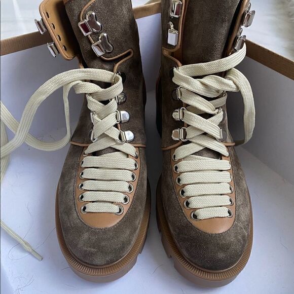 [christian louboutin] bnib macadamia hiking boots - Picture 11 of 16